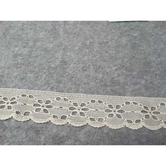 Vintage Ivory Floral Lace Trim 1.5" wide x 3 yards Long for Sewing Crafts - Picture 1 of 5